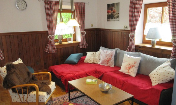 Kirchanschoring House | Ferienhaus mit sechs Schlafzimmer für 12 Personen mit Blick auf die Berchtesgadener- u. Chiemgauer Berge