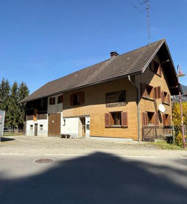 Buers House | Ferienhaus zum Klettersteig - Kletterwand, Abstellraum für Ski oder Bikes, Sauna, Kellerbar,