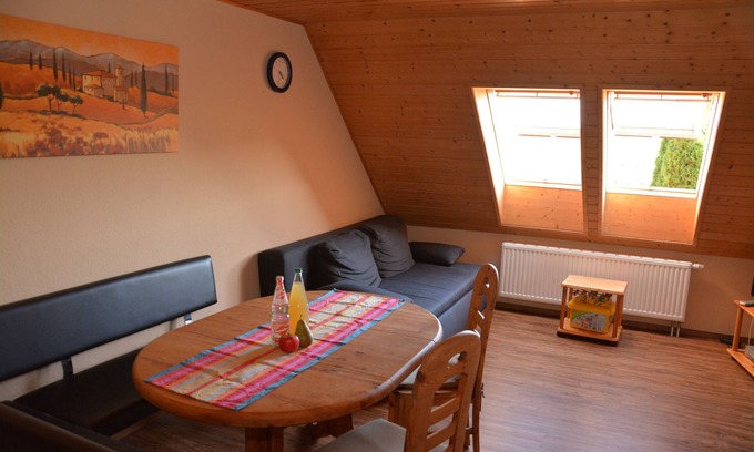Bermatingen Apartment | Ferienhof-Dachsberg Apartment Weitblick