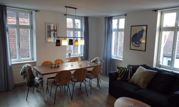 Neustadt an der Weinstrasse Apartment | Ferienwohnung Mittendrin mit Parkplatz