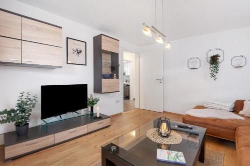 Schwandorf Apartment | Ferienwohnung aufm Weinberg 0G