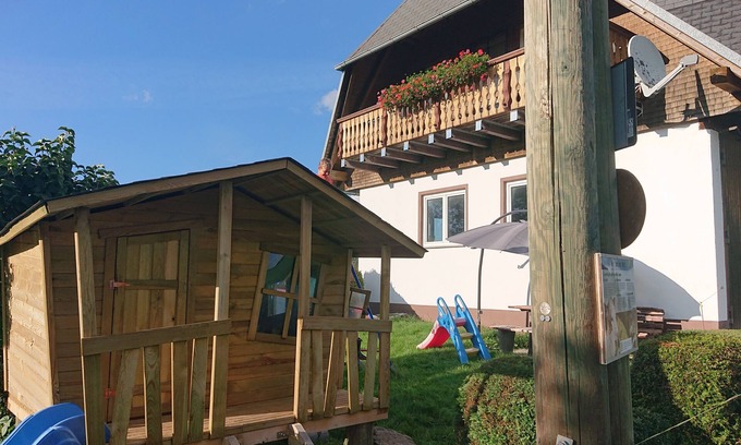 Sankt Maergen Apartment | Ferienwohnung 2- Ost, 50qm, 2 Schlafzimmer, max. 4 Personen