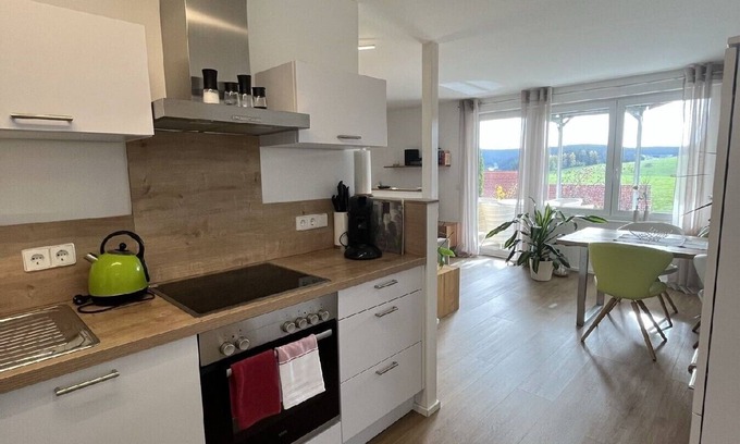 Furtwangen Apartment | Ferienwohnung, 50qm mit Terrasse und Wohn- /Schlafzimmer