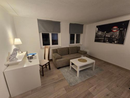 Zittau Apartment | FERIENWOHNUNG 52m2 APARTMENT in ZITTAUER STADTZENTRUM INNENSTADT INNENRING TOP LAGE - WOHNEN AUF ZEIT IN ZITTAU - 2 RAUM WOHNUNG EINKAUFSSTRASSE