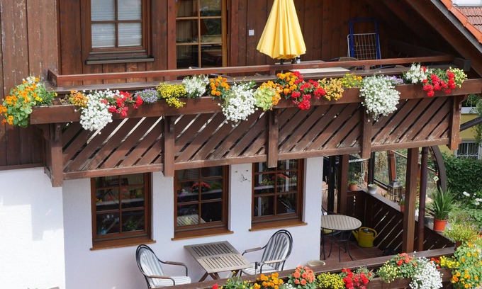 Busterbach Apartment | Ferienwohnung, 75qm, Balkon, 2 Schlafzimmer, max. 5 Personen