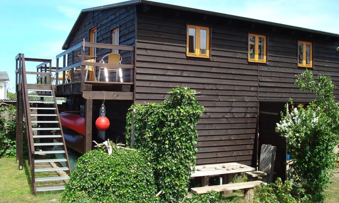 Kroeslin Apartment | Ferienwohnung "alte Bootsscheune" Nahe Usedom