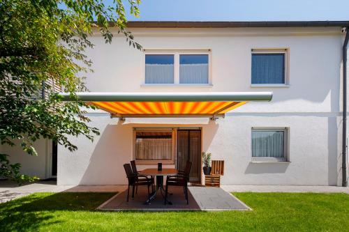 Muensingen Apartment | Ferienwohnung am Alenberg