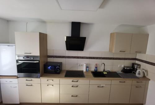Ahnatal-Weimar Apartment | Ferienwohnung am Backhaus 1