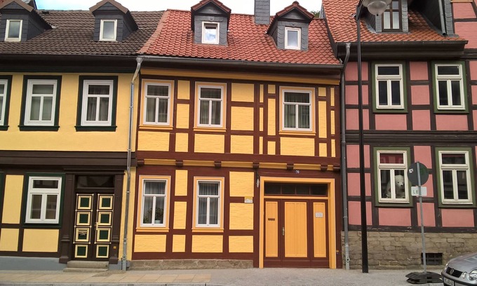 Wernigerode Apartment | Ferienwohnung am Fuße des Schlosses - Fh/fewo max 4 Erw.+1 Kind,balkon