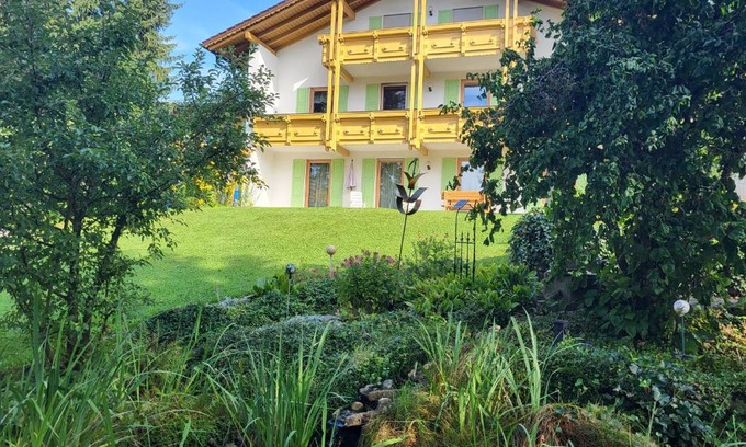 Achslach Apartment | Ferienwohnung Am Kirchberg