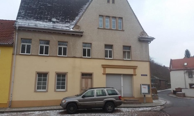 Wettin Apartment | Ferienwohnung am Petersbrunnen in Wettin