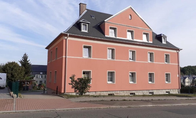 Oelsnitz/Erzgeb. Apartment | Ferienwohnung - August-Bebel-Str. 19