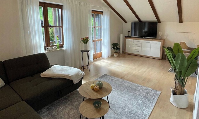 Bad Reichenhall Apartment | Ferienwohnung Bad Reichenhall-bergblick 70 qm mit 1 Schlafzimmer