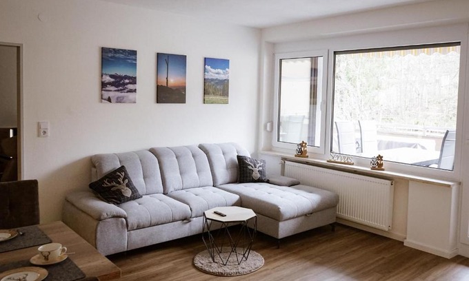 Oy Apartment | Ferienwohnung Bergzeit