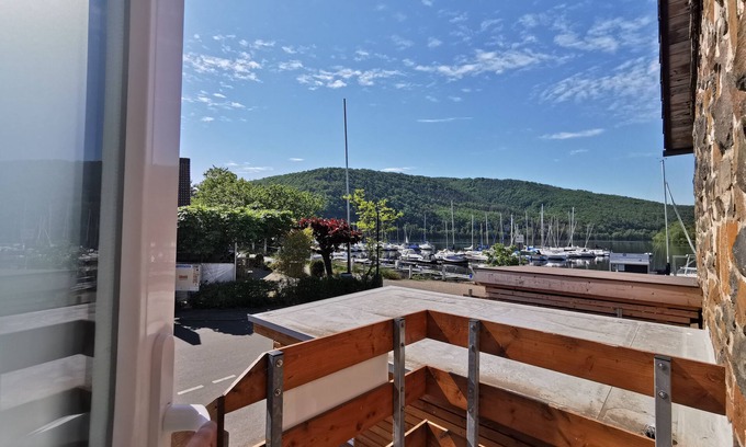 Edertal Apartment | Ferienwohnung Direkt am Strand mit Edersee Blick/Edertal/Rehbach