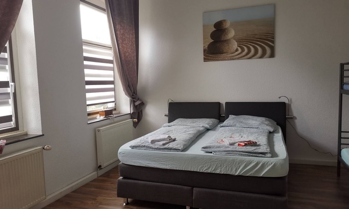 Solingen Apartment | Ferienwohnung Felicity 85 m2