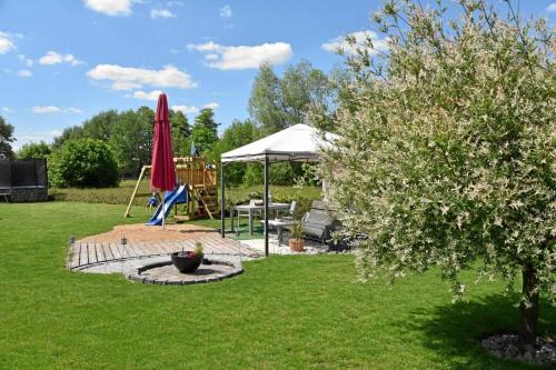 Schwarzach am Main Apartment | Ferienwohnung Gartenblick an der Mainschleife