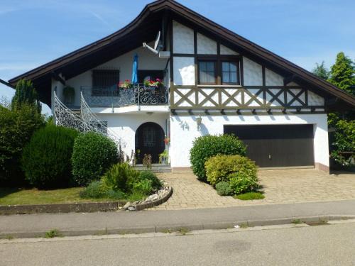 Oberrimsingen Apartment | Ferienwohnung Hufenus