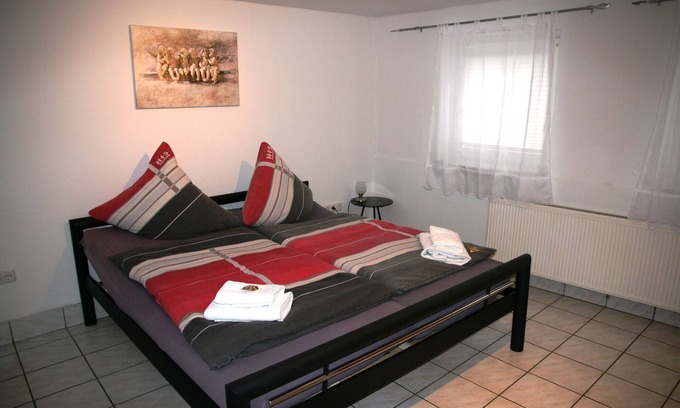 Center/Hamm-Bossendorf Apartment | Ferienwohnung Hexenkammer, 1-3 Pers
