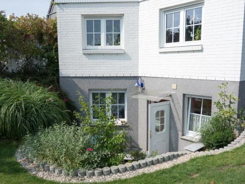 Bad Doberan Apartment | Ferienwohnung Holunderweg