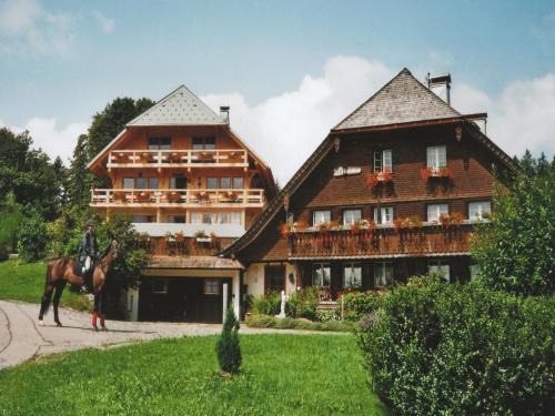 Urberg Apartment | Ferienwohnung im Schwarzwald mit Garten