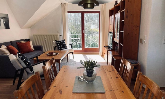 Gustow Apartment | Ferienwohnung "Jim Knopf" mit Balkon zwischen Strand, Wald & Wiese im Südosten der Insel Rügen!