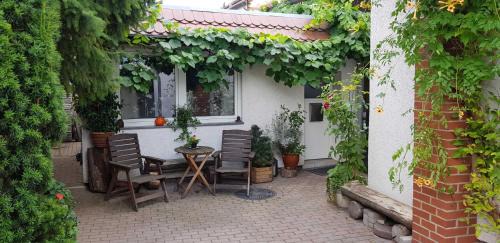 Gispersleben Apartment | Ferienwohnung Käuzchen