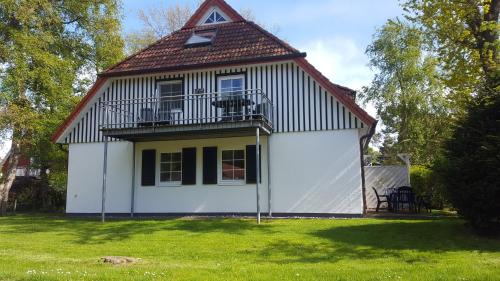 Ostseebad Prerow Apartment | Ferienwohnung Mühlenstr. Prerow