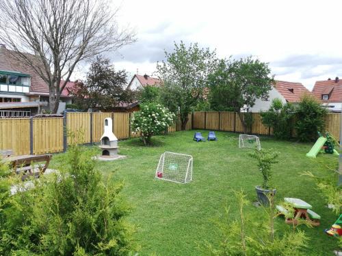 Burgau Apartment | Ferienwohnung-Mina nähe Günzburg und Freizeitpark