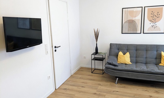 Muensingen Apartment | Ferienwohnung mit 50qm, 1 Schlafzimmer, 1 Wohn-schlafzimmer, Max. 3 Personen