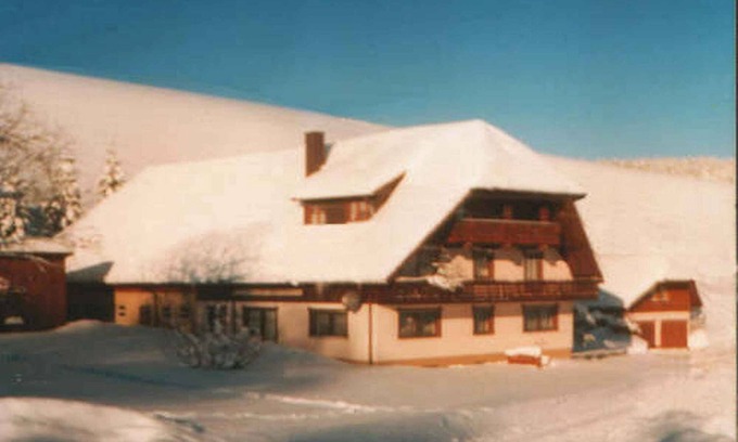 Sankt Georgen im Schwarzwald Apartment | Ferienwohnung mit 52qm, 2 Schlafräume für max. 5 Personen