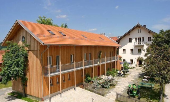 Bohmzwiesel Apartment | Ferienwohnung mit Balkon (ca. 50m2) auf Erlebnisbauernhof