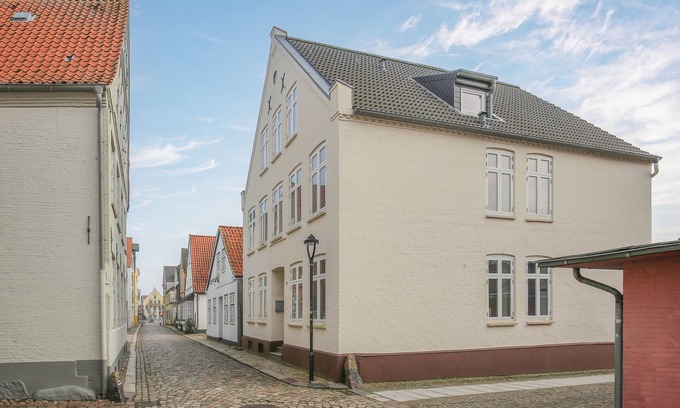 Zentrum Apartment | Ferienwohnung "pole Poppenspäler" in Husum für bis zu 2 Personen