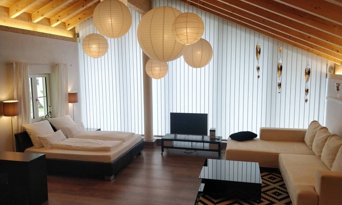 Tittmoning Apartment | Ferienwohnung "Schmuckkastl"