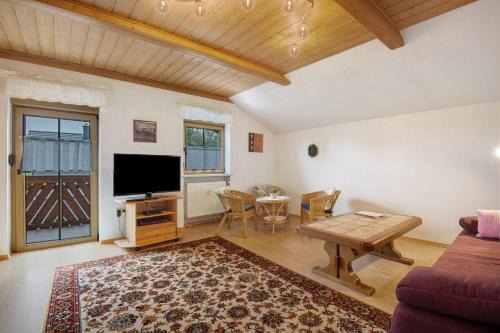 March Apartment | Ferienwohnung Schneider