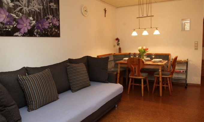 Muehlenbach Apartment | Ferienwohnung Schwalbennest mit 60 qm, zwei Schlafräume für maximal 2 Personen