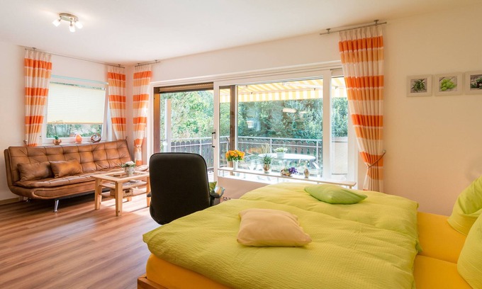 Bad Herrenalb Apartment | Ferienwohnung Sonnenschein 2 mit 40qm, 1 Wohn-/Schlafzimmer, max. 2 Personen