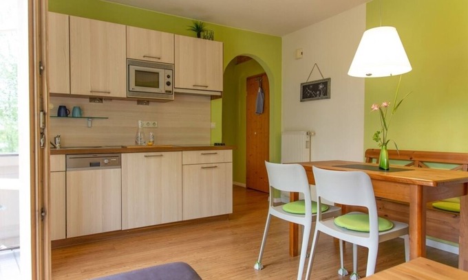 See Apartment | Ferienwohnung Sonnenblume für 4 Personen, 2 Schlafzimmer, Balkon, 59 m²