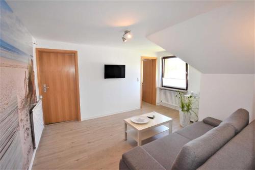 Malente Apartment | Ferienwohnung T T 1