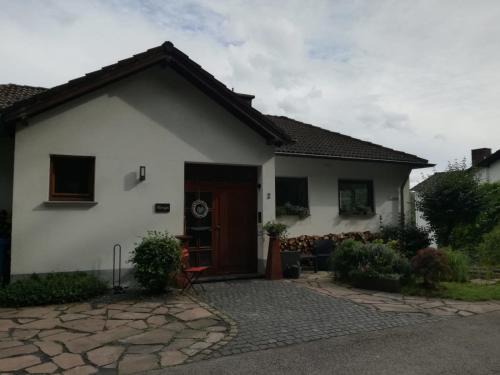 Pruem Apartment | Ferienwohnung Tettenbusch in der Waldstadt Prüm Naturpark Eifel