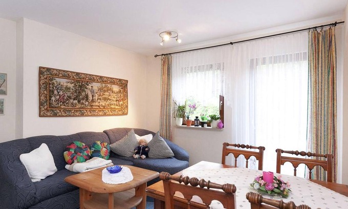 Schiltach Apartment | Ferienwohnung Waldblick mit 65qm, 1 Schlafzimmer, für maximal 3 Personen