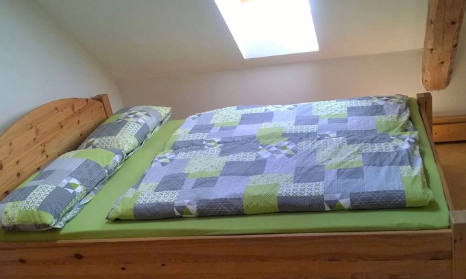 Weilheim Apartment | Ferienwohnung Wegwarte, 75qm mit 2 Schlafzimmer für max. 4 Personen