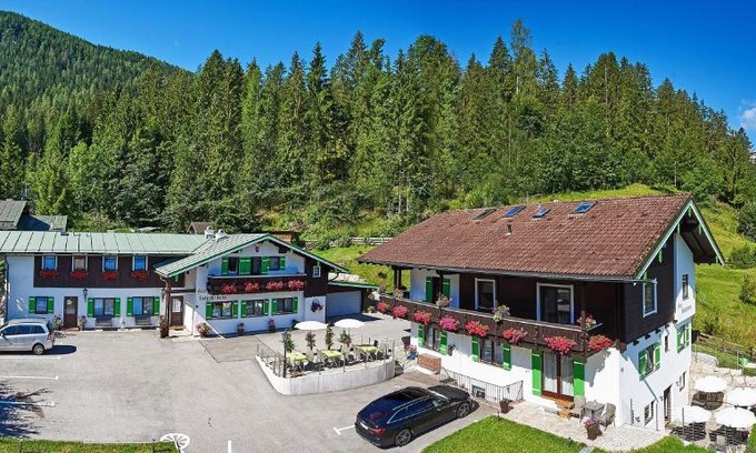 Schoenau am Koenigssee Apartment | Ferienwohnungen Berganemone
