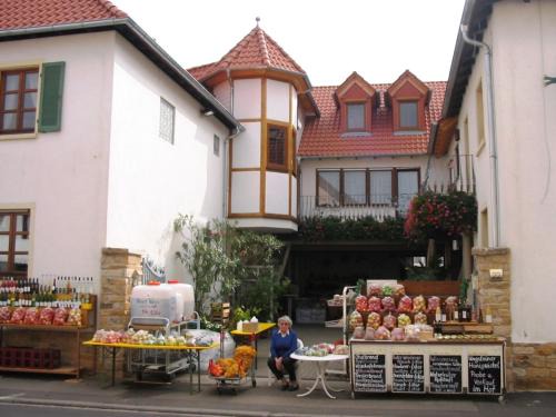 Ungstein House | Ferienwohnungen Dehn