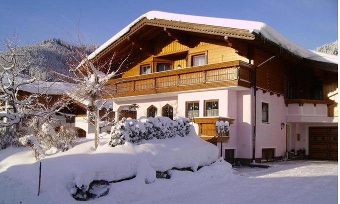 Flachau Apartment | Ferienwohnungen Haus Sonnenschein
