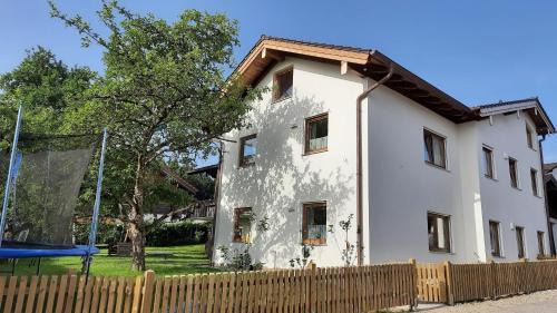 Obing Apartment | Ferienwohnungen Herbst