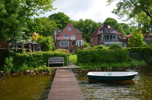 Ploen Apartment | Ferienwohnungen Himmelsstübchen und Gartenstübchen