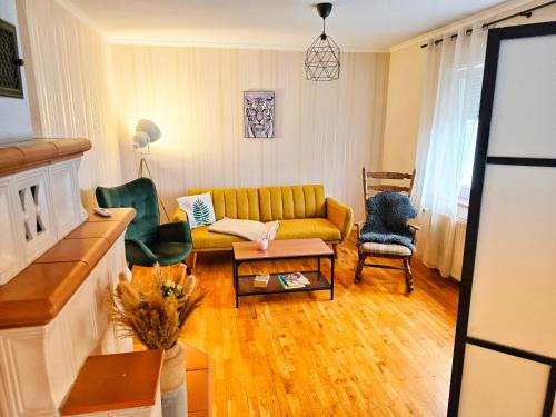 Falkenberg Apartment | Ferienwohnungen Lindenhof