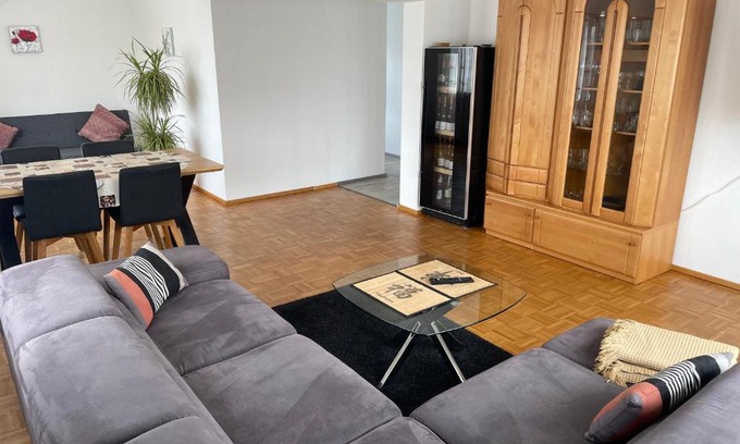 Volkach Apartment | Ferienwohnungen Scheuring 1.OG