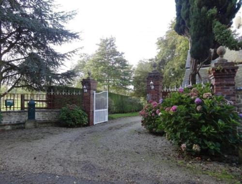 Mandeville-en-Bessin Bed & Breakfast | Ferme de Dauval